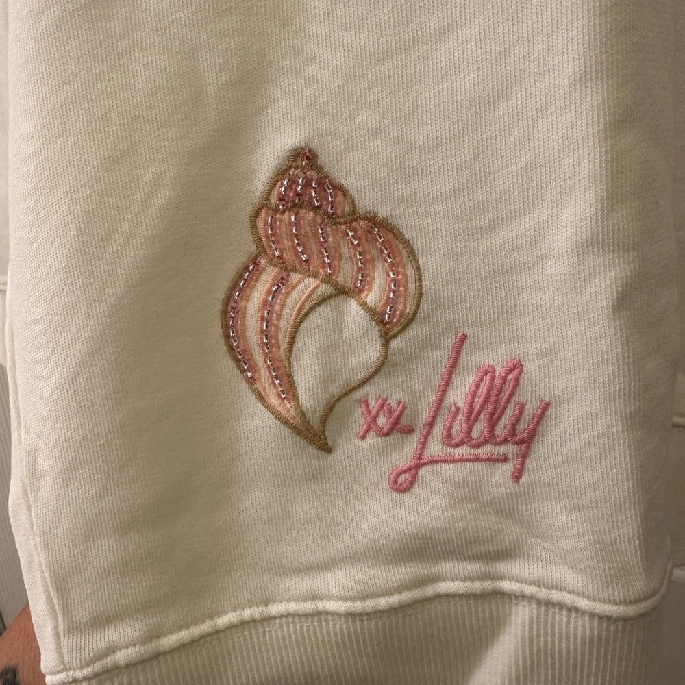 NWT Lilly Pultizer Sweatshirt 100% cotton - Picture 2 of 8